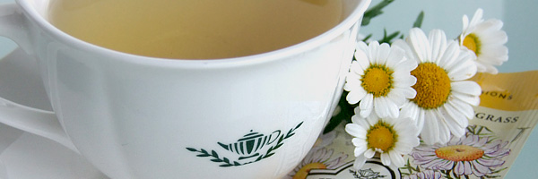Welcher Tee hilft bei Halsschmerzen